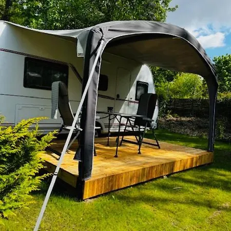 キャンプ場 Reisemobil Zentrum ベルリン