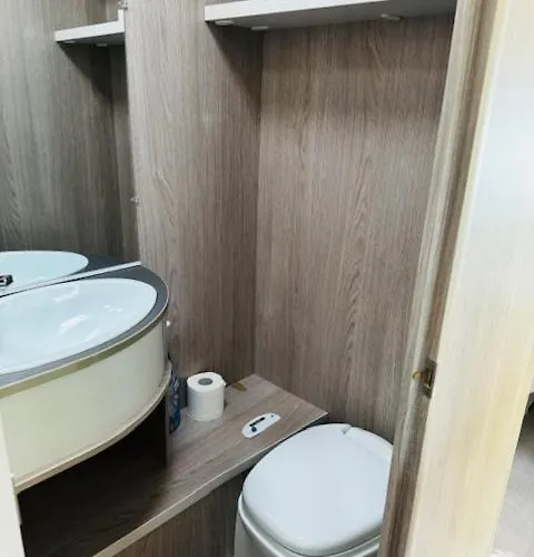 캠프장 Reisemobil Zentrum